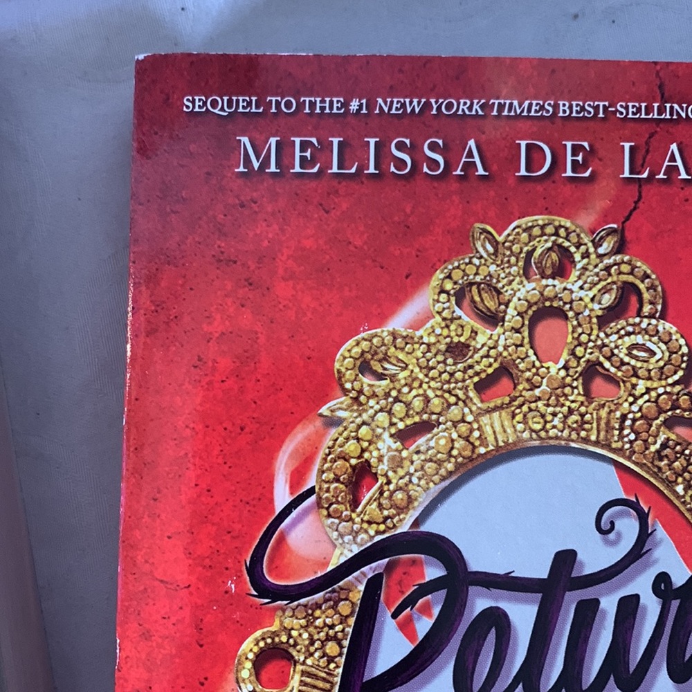 The Descendants Novels The Isle of the Lost 3 Book Series - Picture 6 of 8